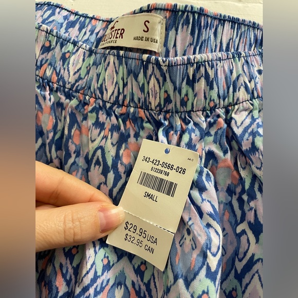 Hollister Patterned Skirt (NWT!) - Picture 5 of 5